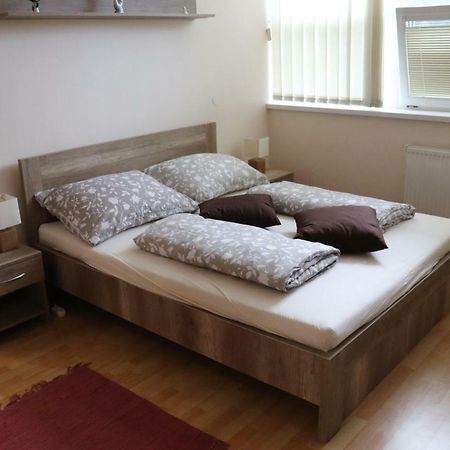 Apartman Lux Presov Bagian luar foto