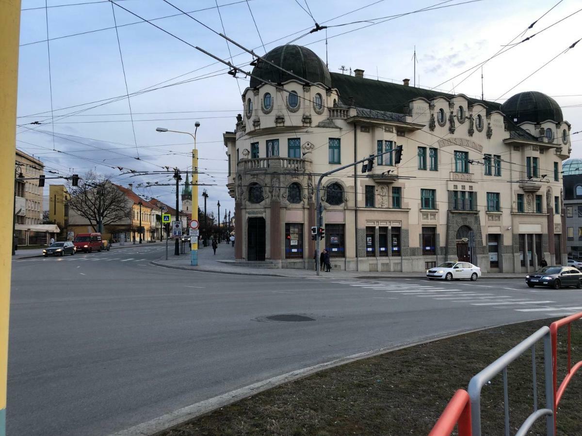 Apartman Lux Presov Bagian luar foto