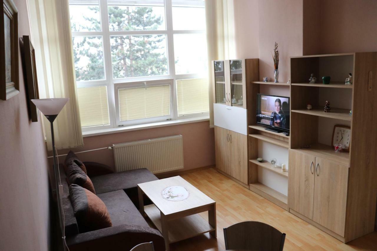 Apartman Lux Presov Bagian luar foto
