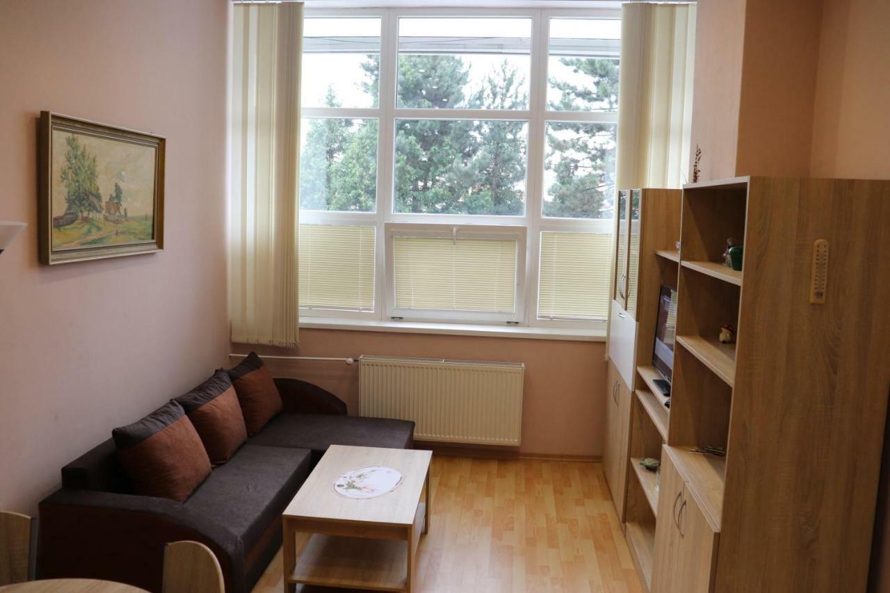 Apartman Lux Presov Bagian luar foto